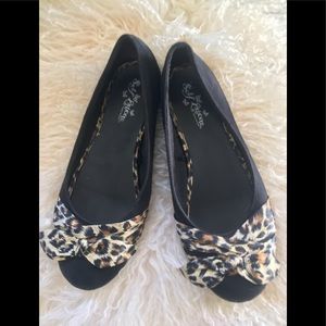 Self esteem footwear, flats